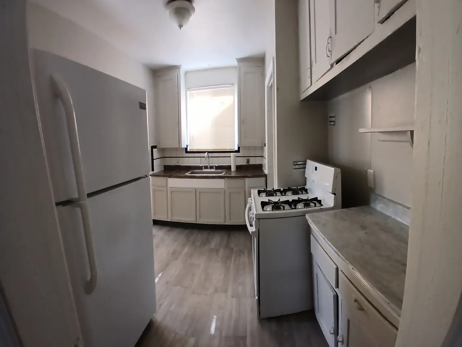 3 bed, 1060 sqft, $1,650 — Photo 1