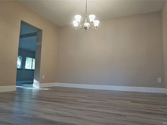 5th image of 5614 W Pine Cir