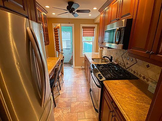 5th image of 19-18 Ditmars Blvd #A