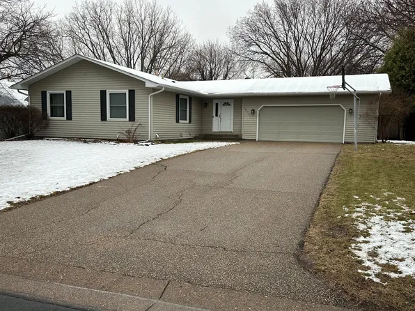 1671 Chatham Ave, Arden Hills, MN 55112