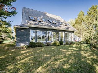 6241 Streeter Rd, Mantua, OH 44255