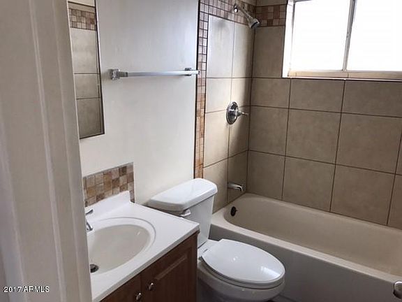 4th image of 4419 W Clarendon Ave