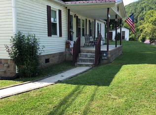 68 Fellowship Dr, Swords Creek, VA 24649
