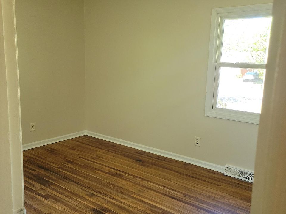 2nd image of 4644 Somerdale Ln