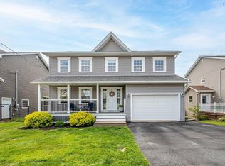26 Darlington Dr, Halifax, NS B4E 0H4
