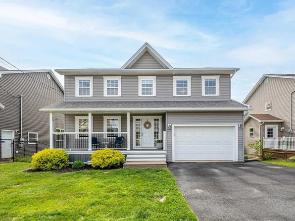 26 Darlington Dr, Halifax, NS B4E 0H4