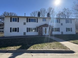 3525 E Ave Nw UNIT 2, Cedar Rapids, IA 52405
