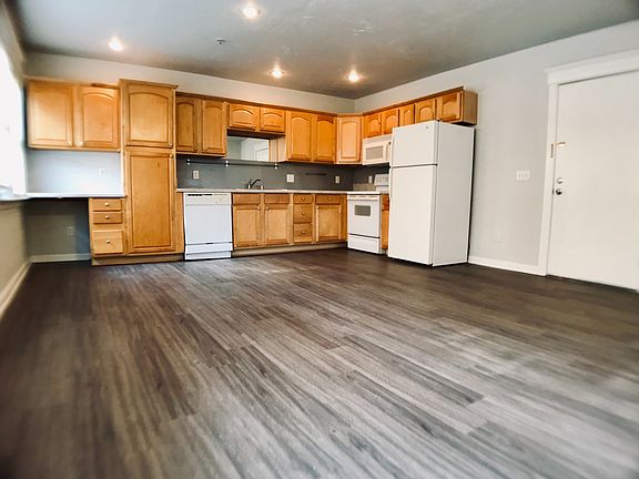 2nd image of 505 NW 27th St APT 201