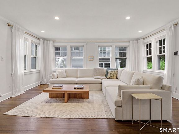 4th image of 60 Middlesex Road