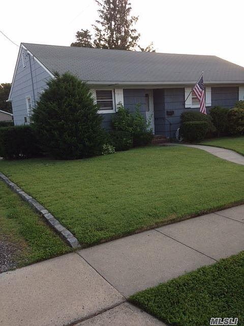 1st image of 231 Mineola Ave