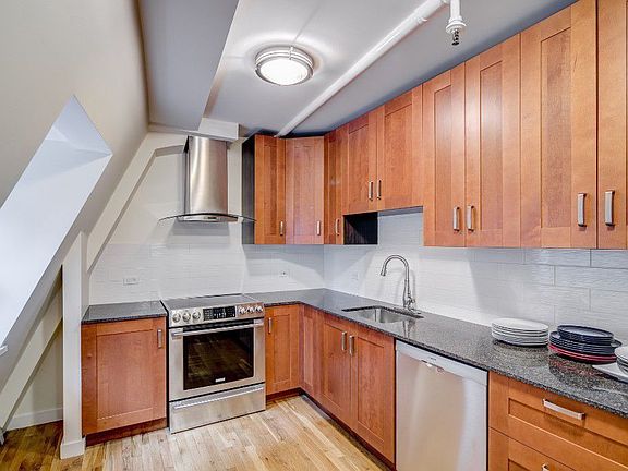 4th image of 77 Pearl St APT 3B