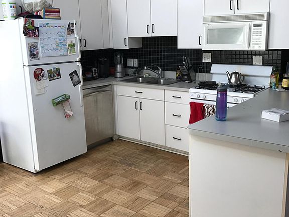 3rd image of 2356 N Clybourn Ave #3