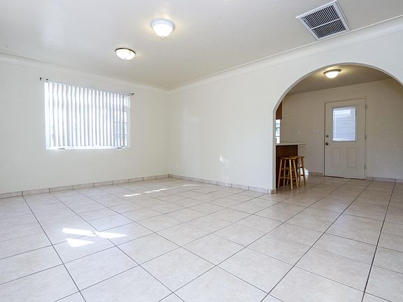 5th image of 3401 N Fontana Ave