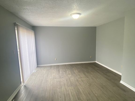 4th image of 67 E Finch Ave APT A