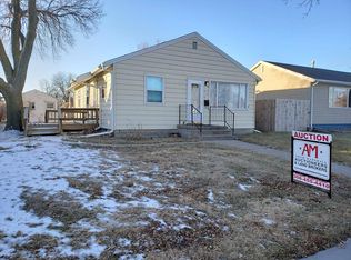 421 McMillan St, Holdrege, NE 68949