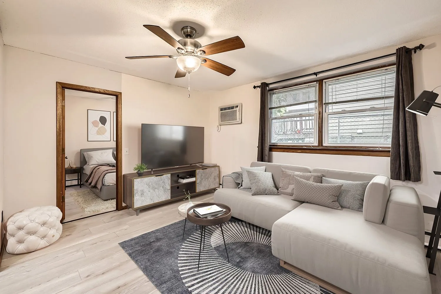 2 bed, 950 sqft, $1,450 — Photo 1