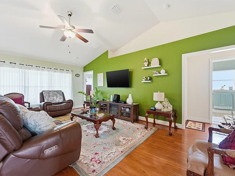 5923 NW Brianna Ct — Photo 13