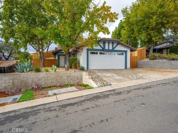 315 Oak Meadow Ln, Paso Robles, CA 93446