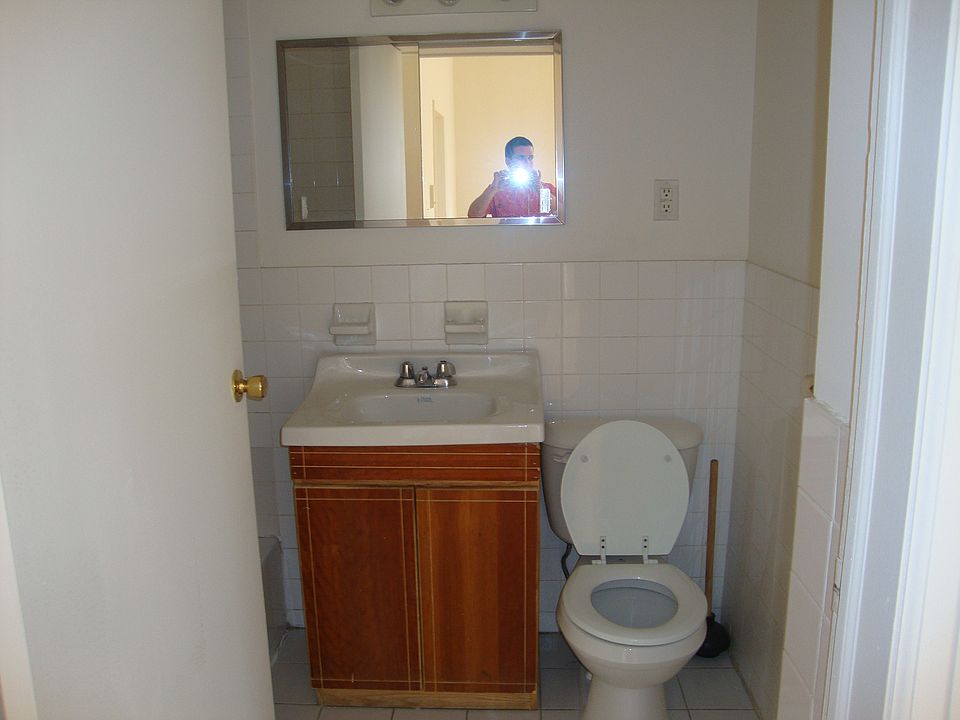 2nd image of 162 McLean Ave APT 2C