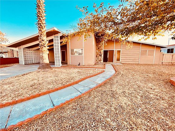 2nd image of 1553 Silver Mesa Way
