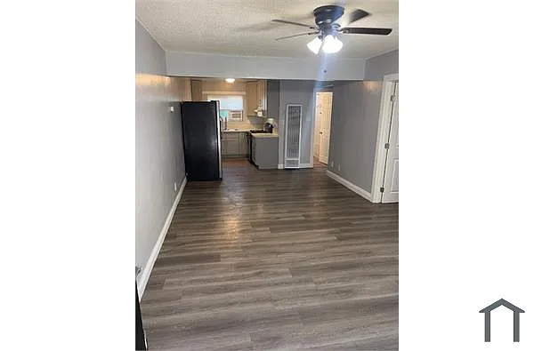 Building Photo - 723 W 82nd St #2
