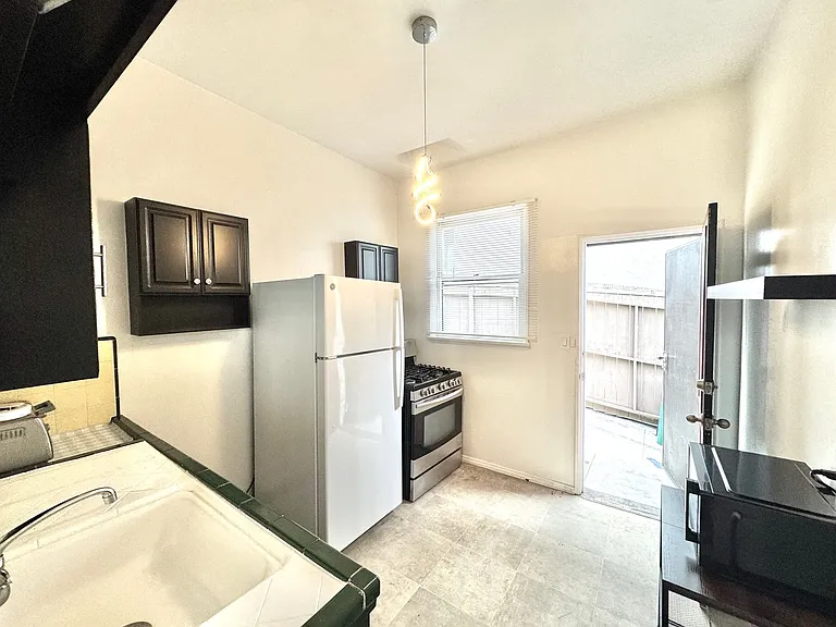1721 4th Ave #402 — Photo 4
