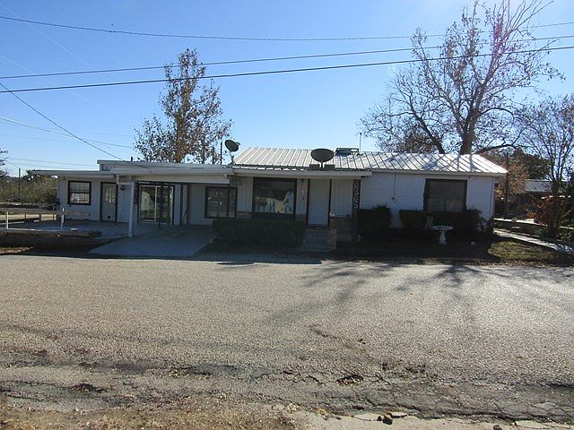 1st image of 103 Calle De Santa Rosa