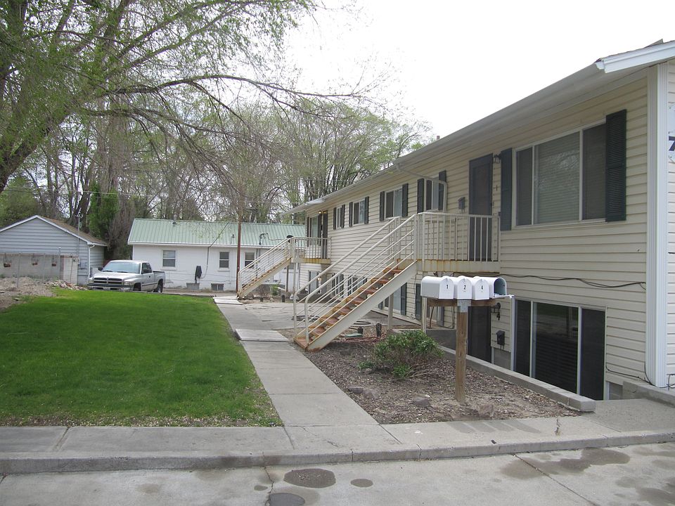 2nd image of 620 Sage St #4 units