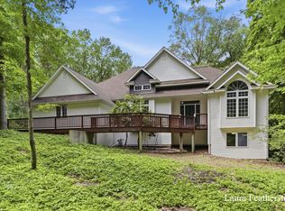 2291 Burton Pines Dr SE, Kentwood, MI 49546