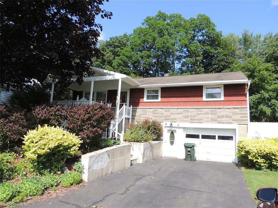 1st image of 12 Clarendon Dr