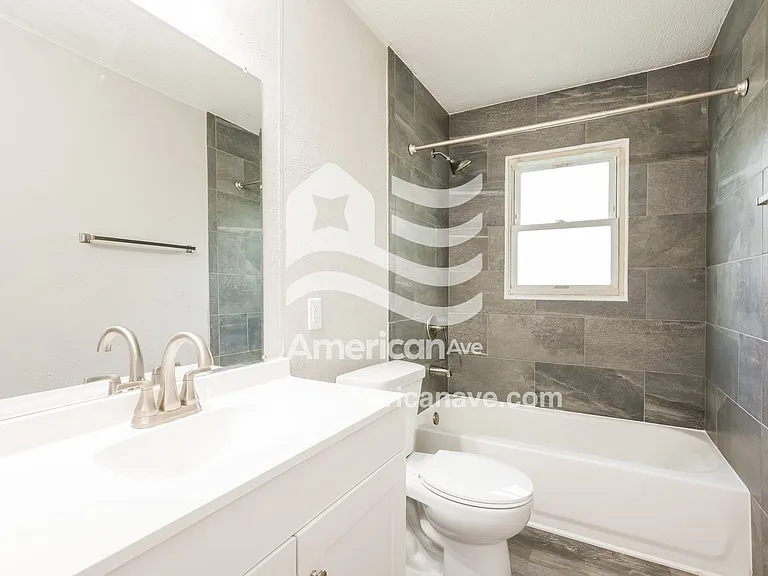 1134978_009_main_bathroom_13814048.jpg