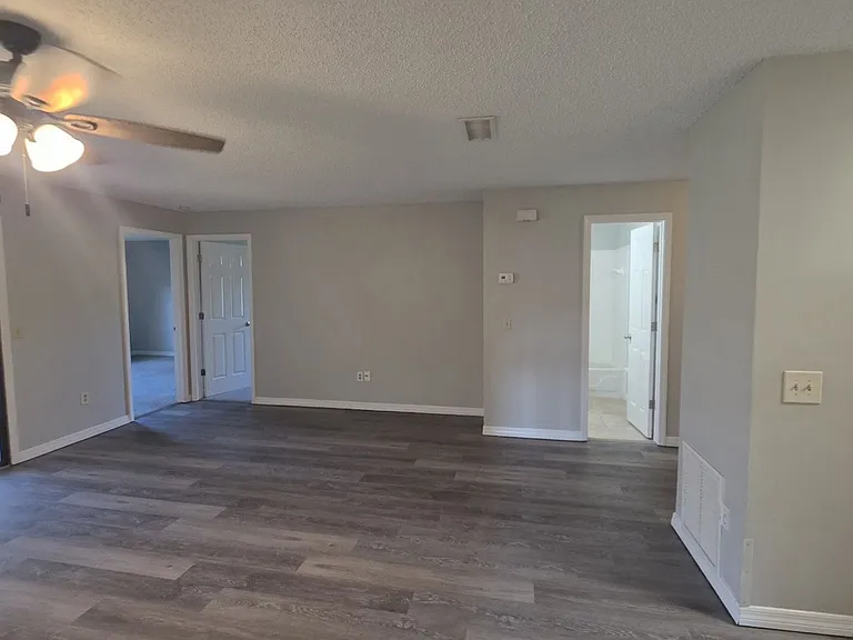 24 Wellside Ln — Photo 8