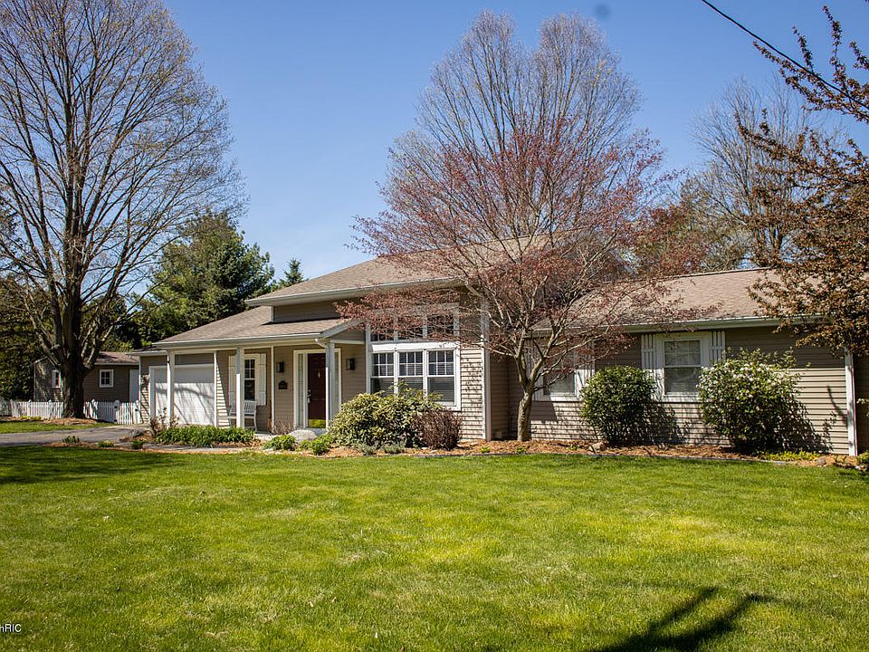 1st image of 3031 Thorncrest Dr SE