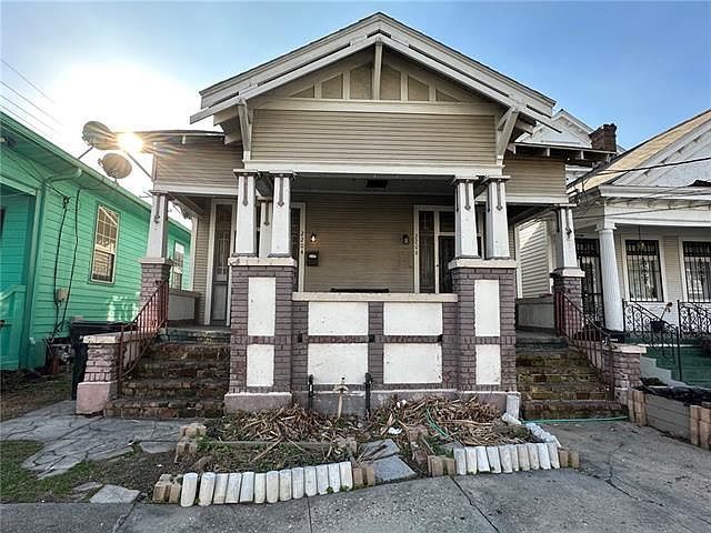 1st image of 2206 General Taylor St