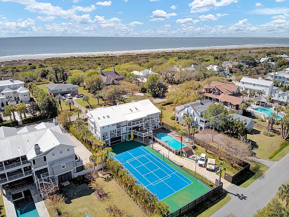 3rd image of 2720 Bayonne St