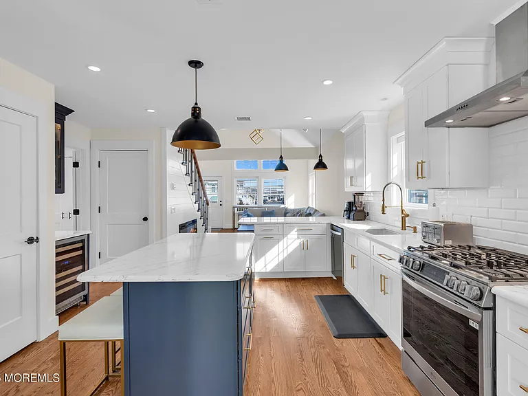 455 Main St E — Photo 23