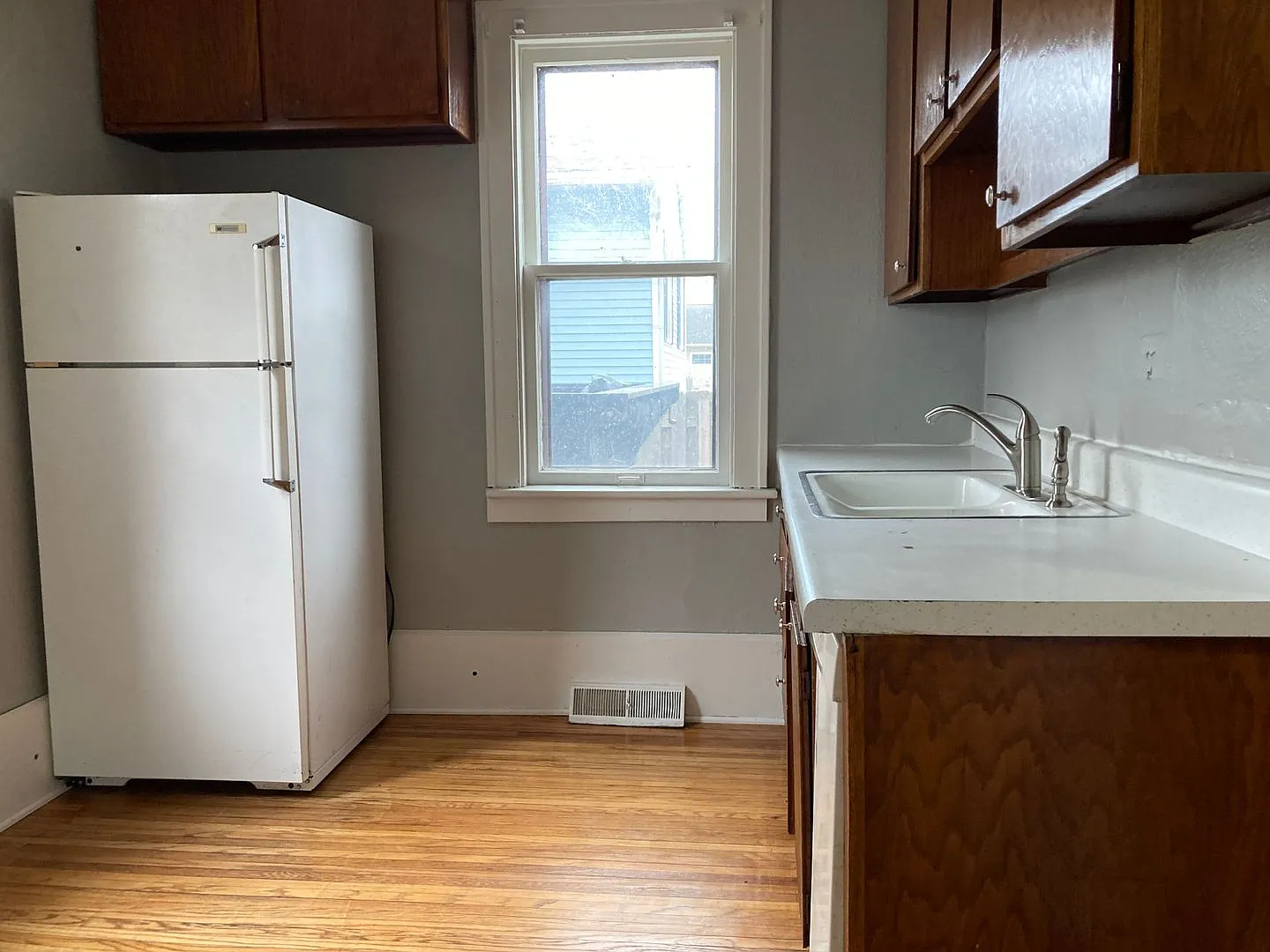 Beautiful 6 bedroom 2 bathroom House! — Photo 2