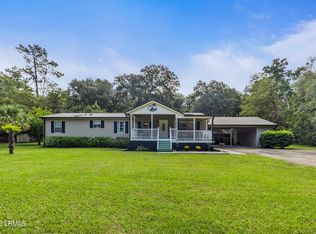 12 Sea Pines Dr, Saint Helena Island, SC 29920