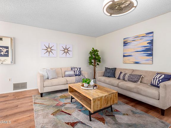 4th image of 10652 W SARATOGA Circle