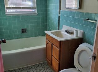 2209 Fish Hatchery Rd #B, Madison, WI 53713