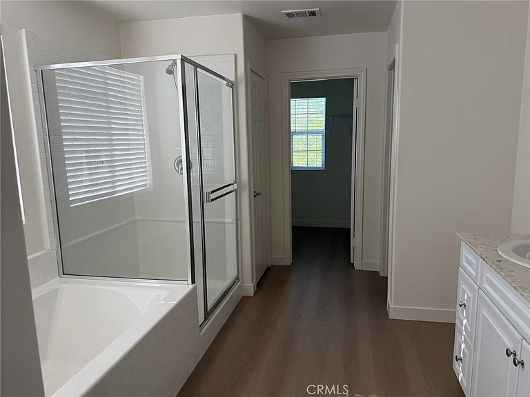 8603 Founders Grove St — Photo 11