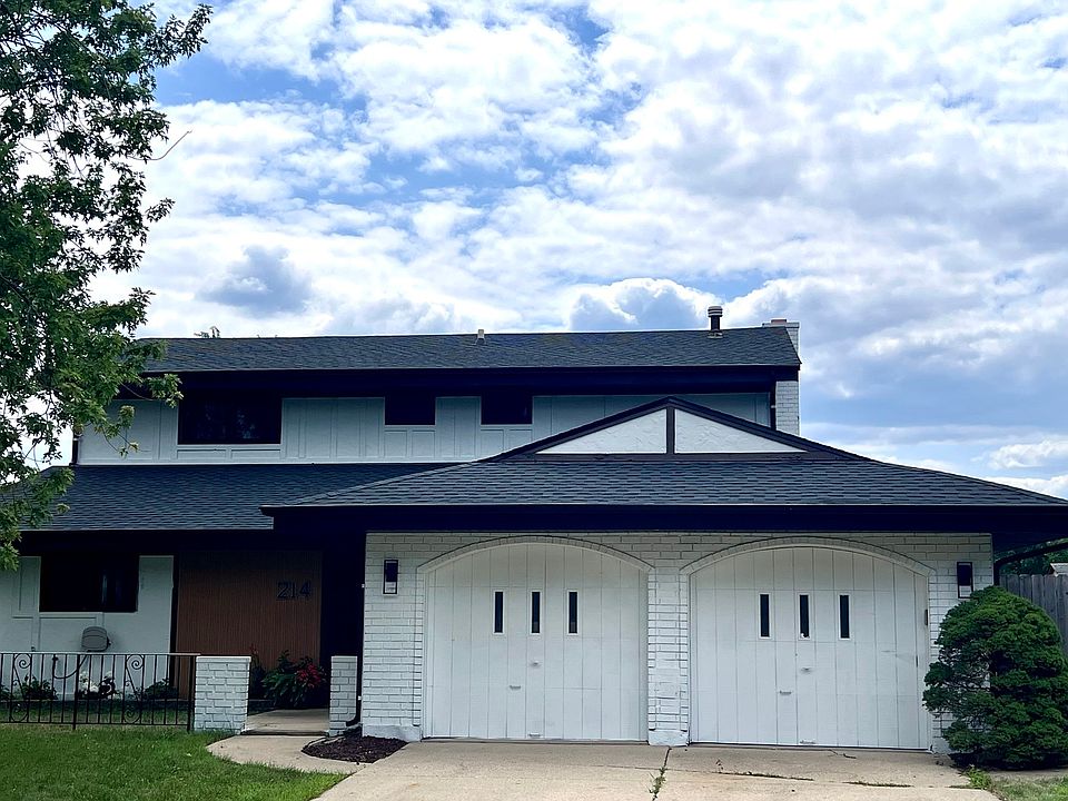 1st image of 214 Cambridge Ln