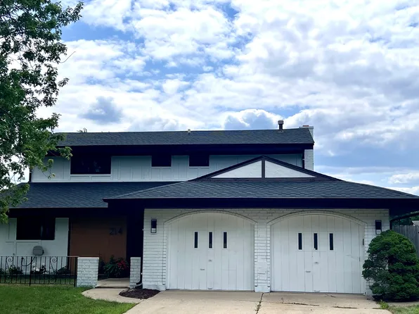 214 Cambridge Ln, Bloomingdale, IL 60108
