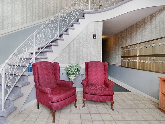 2nd image of 111 Rust Rd APT 110