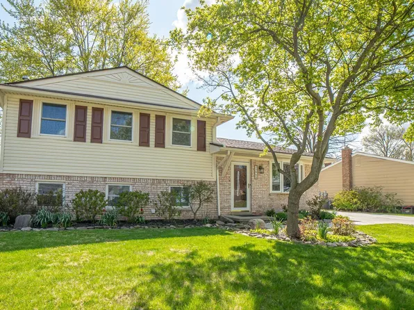 21869 Bellwood St, Woodhaven, MI 48183