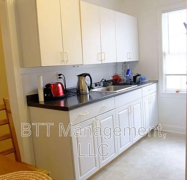 8401 Greenwood Ave #3 — Photo 37