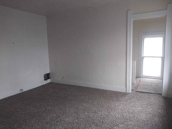 2nd image of 214 5th St #Up