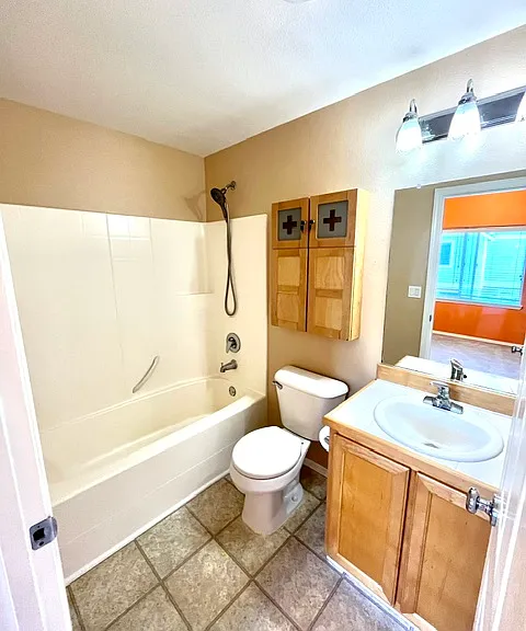 1228 NE 86th Way — Photo 10