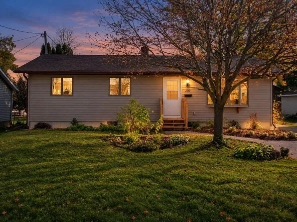 207 S Marietta St, Verona, WI 53593
