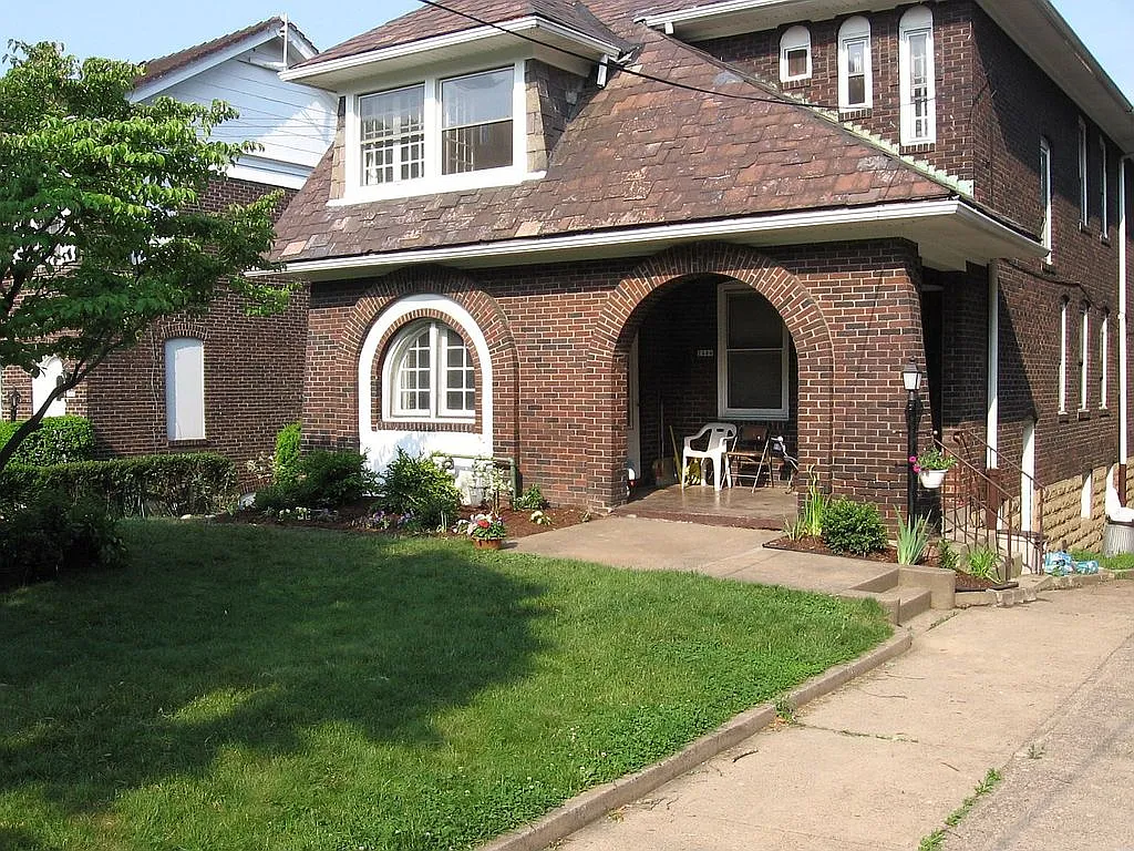 2534-2536 Beechwood Blvd photo 1